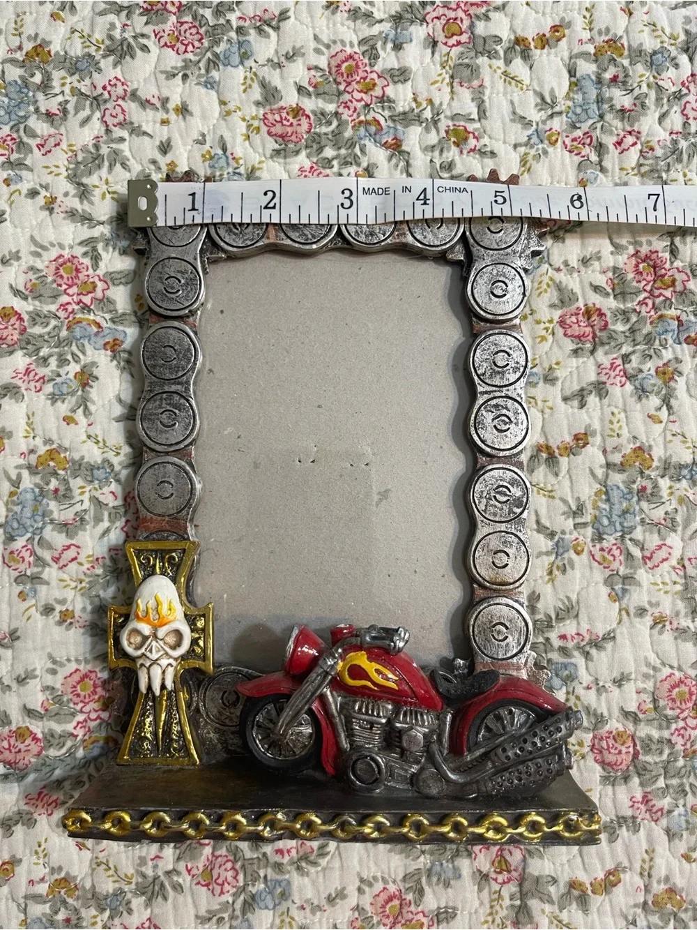 Motorcycle Picture Frame with cross and skull.      4”x6”